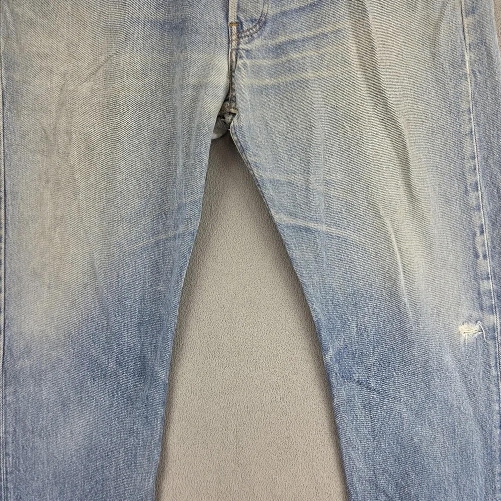 Vintage Levis 501 Jeans Mens Blue Straight Button Fly USA Altered Hem Fits 36x27